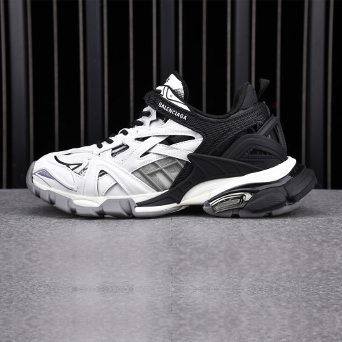 BLCG Track2 Black and White (OK)