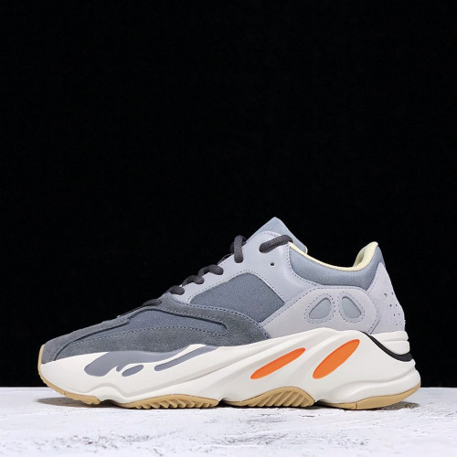 Yeezy Boost 700 Magnet (OG)