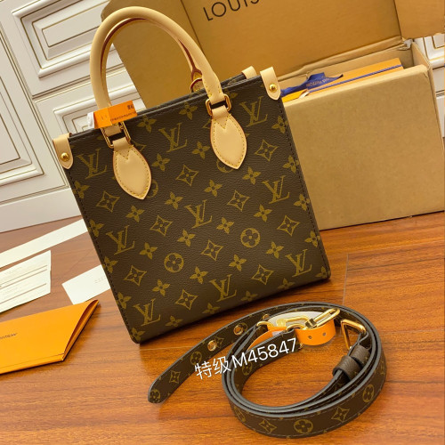 LV 루이비통 M45847 삭 플라 BB