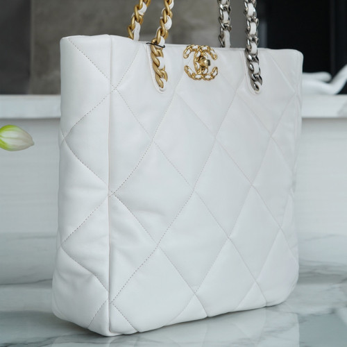 샤넬 AS3519 샤넬 19 쇼핑백 CHANEL 19 SHOPPING BAG White (PD)