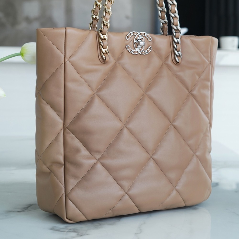 샤넬 AS3519 샤넬 19 쇼핑백 CHANEL 19 SHOPPING BAG Brown (PD)
