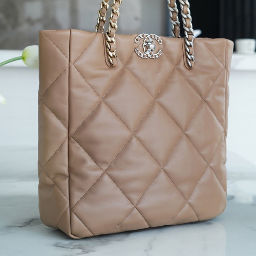 샤넬 AS3519 샤넬 19 쇼핑백 CHANEL 19 SHOPPING BAG Brown (PD)