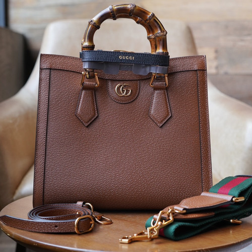 GC 구찌 702721  다이애나 스몰 토트백 Cuir leather