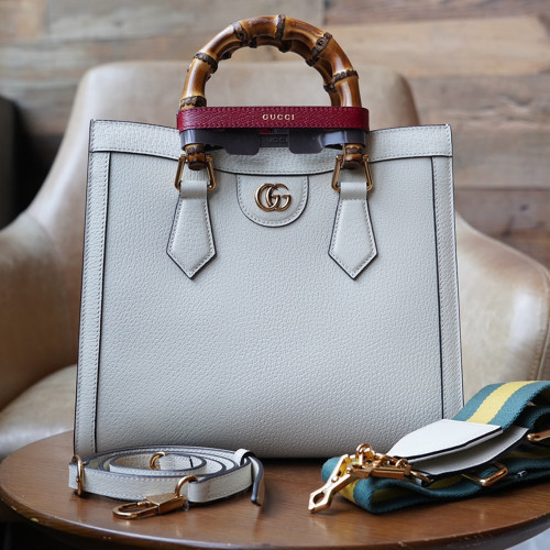 GC 구찌 702721  다이애나 스몰 토트백 White leather