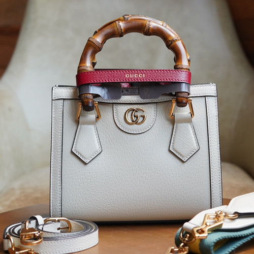 GC 구찌 702732  다이애나 미니 토트백 White leather