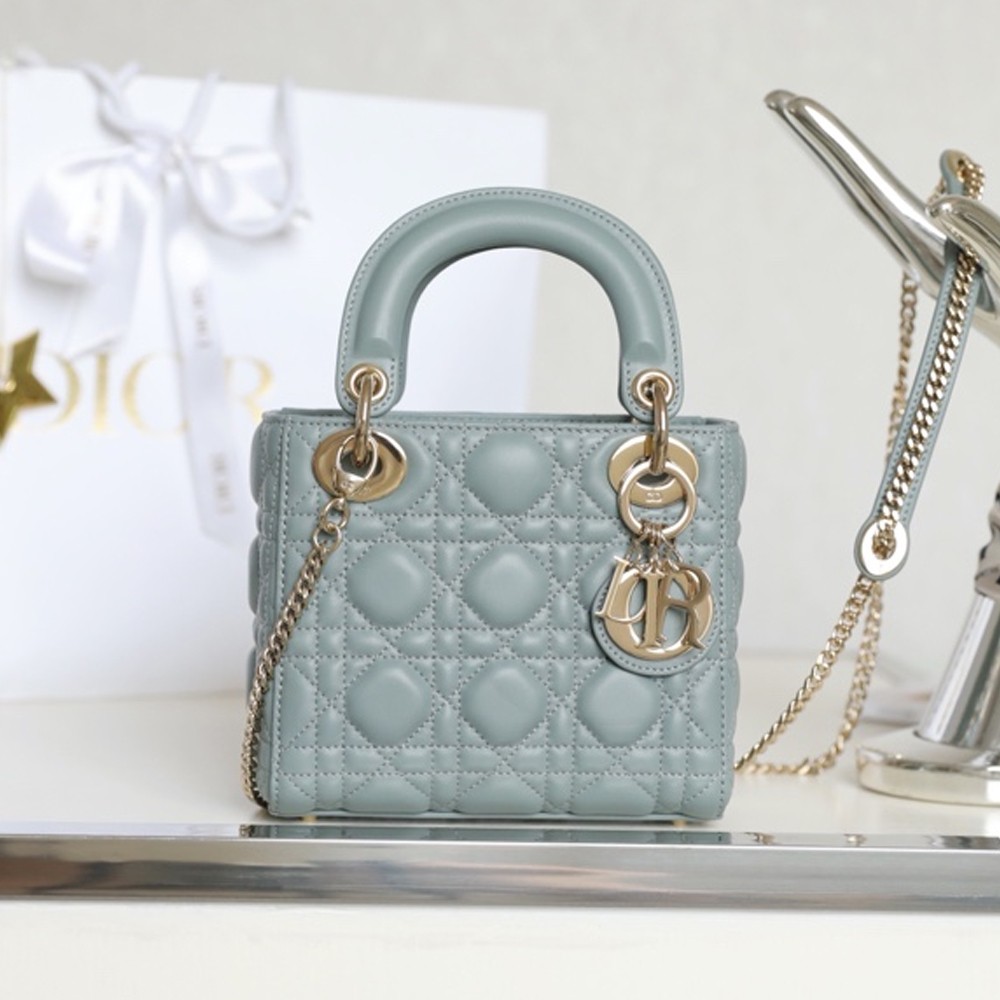 디올 LADY DIOR 미니 백 Cloud Blue
