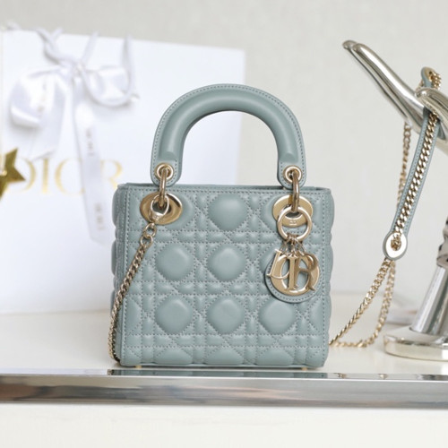 디올 LADY DIOR 미니 백 Cloud Blue