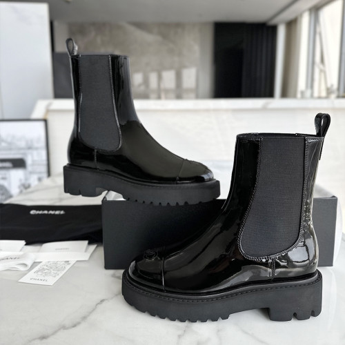 샤넬 22C 부츠 (Patent leather)