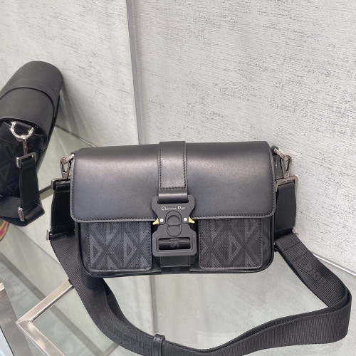 디올 1ESME157CDP DIOR HIT THE ROAD 메신저 백 Navy