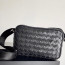 BV 인트레치아토 스몰 카메라 백 Black