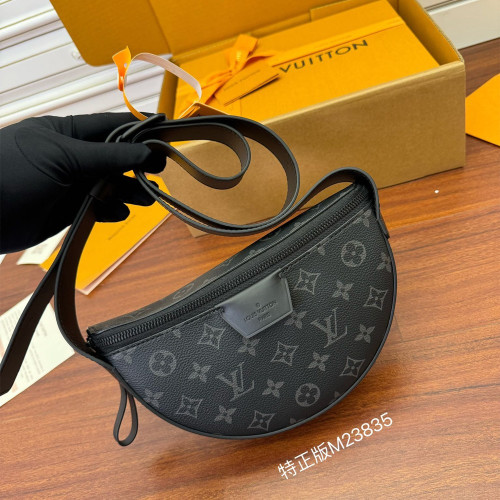 LV 루이비통 M23835 LV 문 크로스바디