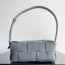 BV 보테가베네타 브릭 스티치 스몰 카세트백 Grey Blue