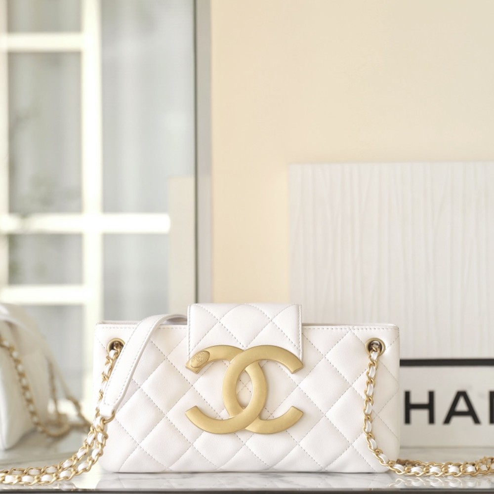 샤넬 AS4611 BAGUETTE BAG 바게트백 White