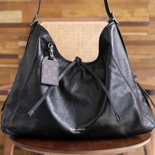 LV 루이비통 M25143 캐리올 다크 MM