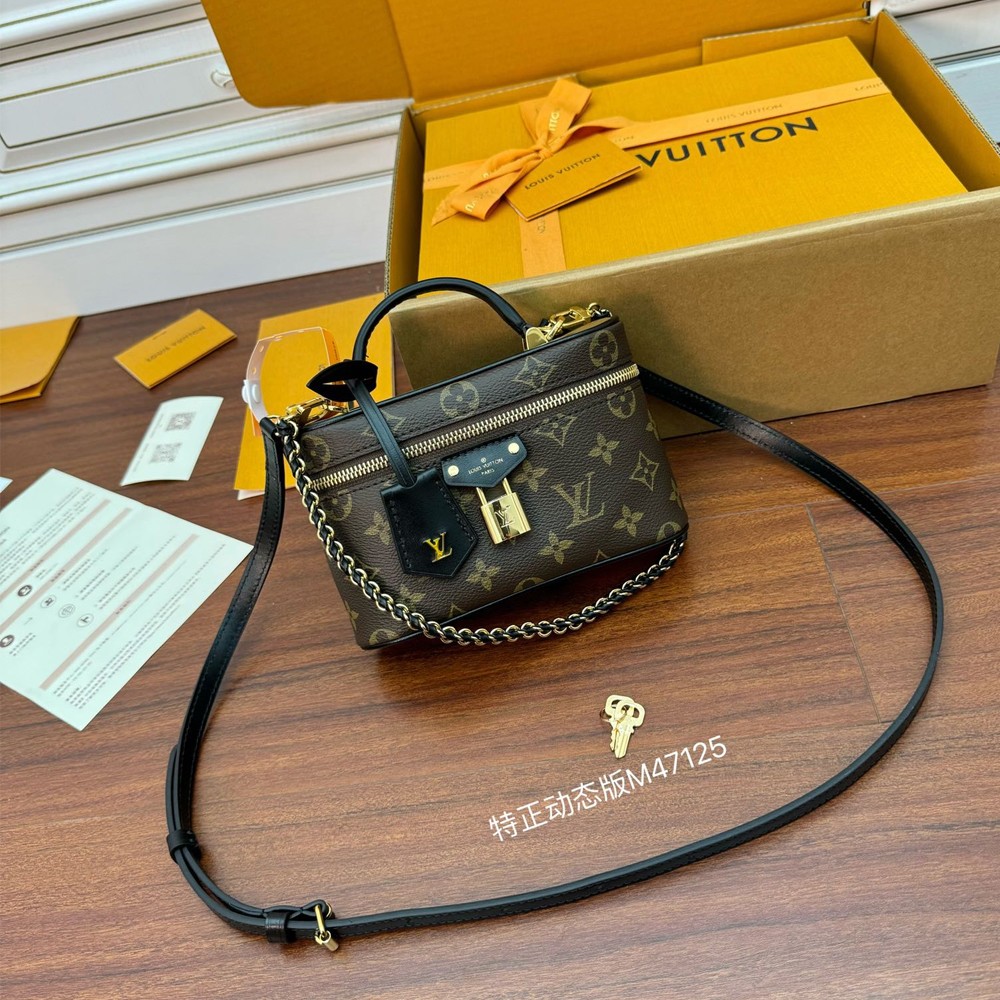 LV 루이비통 M47125 베니티 체인 파우치