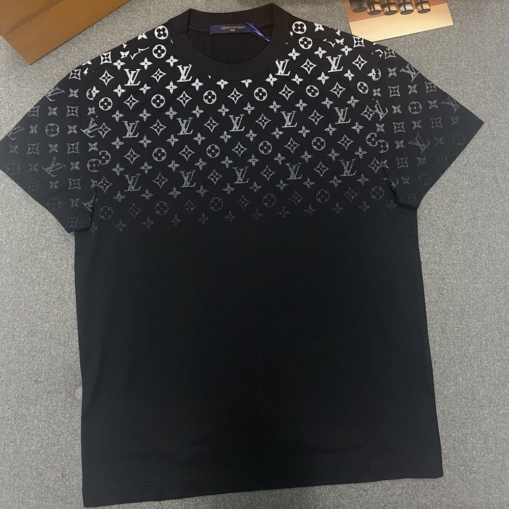 LV Half Sleeve T shirt Type39