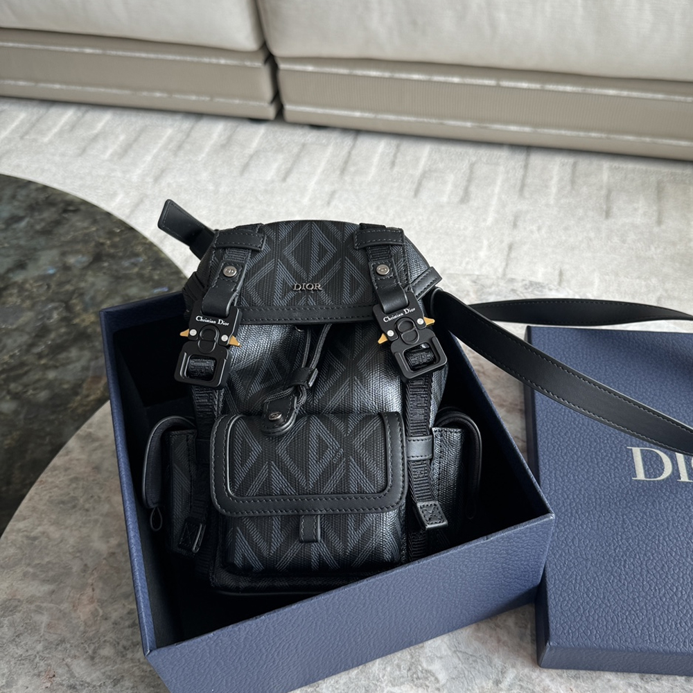 CD 2HTWS018 Dior Hit the Road 히트 더 로드 미니 백팩 Black