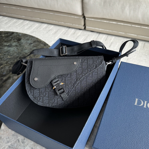 CD 1ADPO325 Saddle 새들 스트랩백 Black Dior Oblique