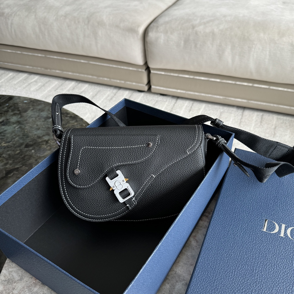 CD 1ADPO325 Saddle 새들 스트랩백 Black