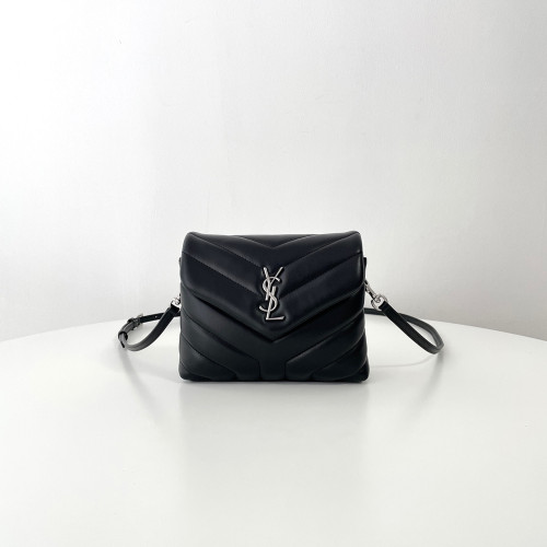 SL 입생로랑 678401 LOULOU TOY 루루 토이백 Black(silver)