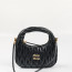 MIUMIU 미우미우 5BC125 완더 마테라쎄 나파 가죽 호보백 스몰 블랙