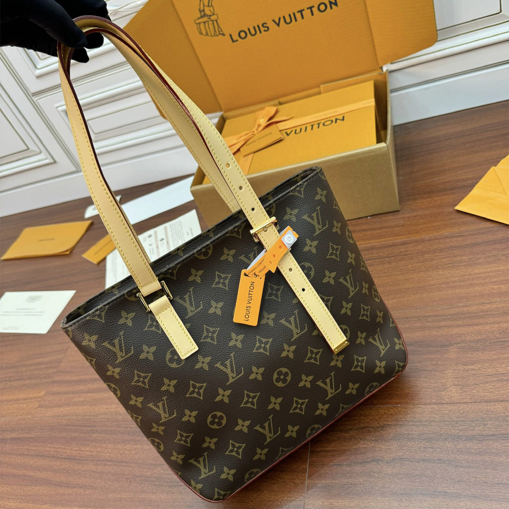 LV 루이비통 M12095 피아노