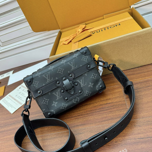 LV 루이비통 M11743 소울 트렁크
