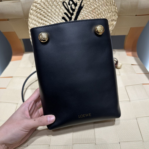 LOW 로에베 CANBSPPX01 페블 파우치 블랙