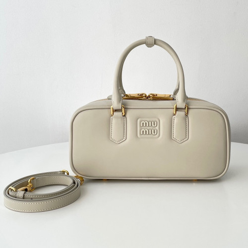 MIUMIU 미우미우 5BB148 아르카디 가죽 백 라지 초크 화이트