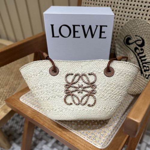 LOW 로에베 Small Anagram Basket bag in iraca 스몰 아나그램 바스켓백